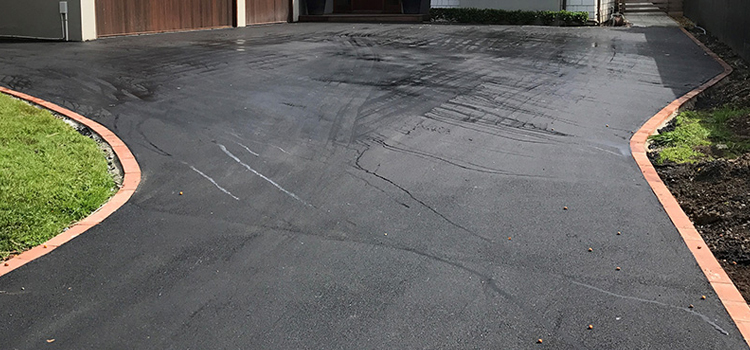 La Puente asphalt driveway repair cost